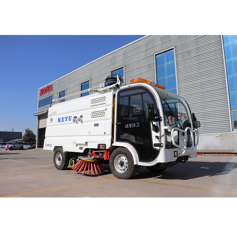 Features Of Multifunctional Full Suction Road Sweeper