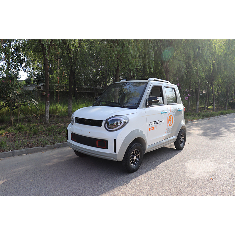 Newly designed five-door four-seater mini electric sedan new small car