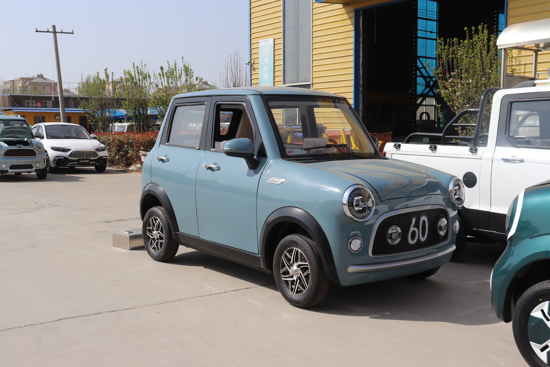 SJ-S Custom new Good price new energy cheap price mini electric car 4 Seats 4 doors made in China