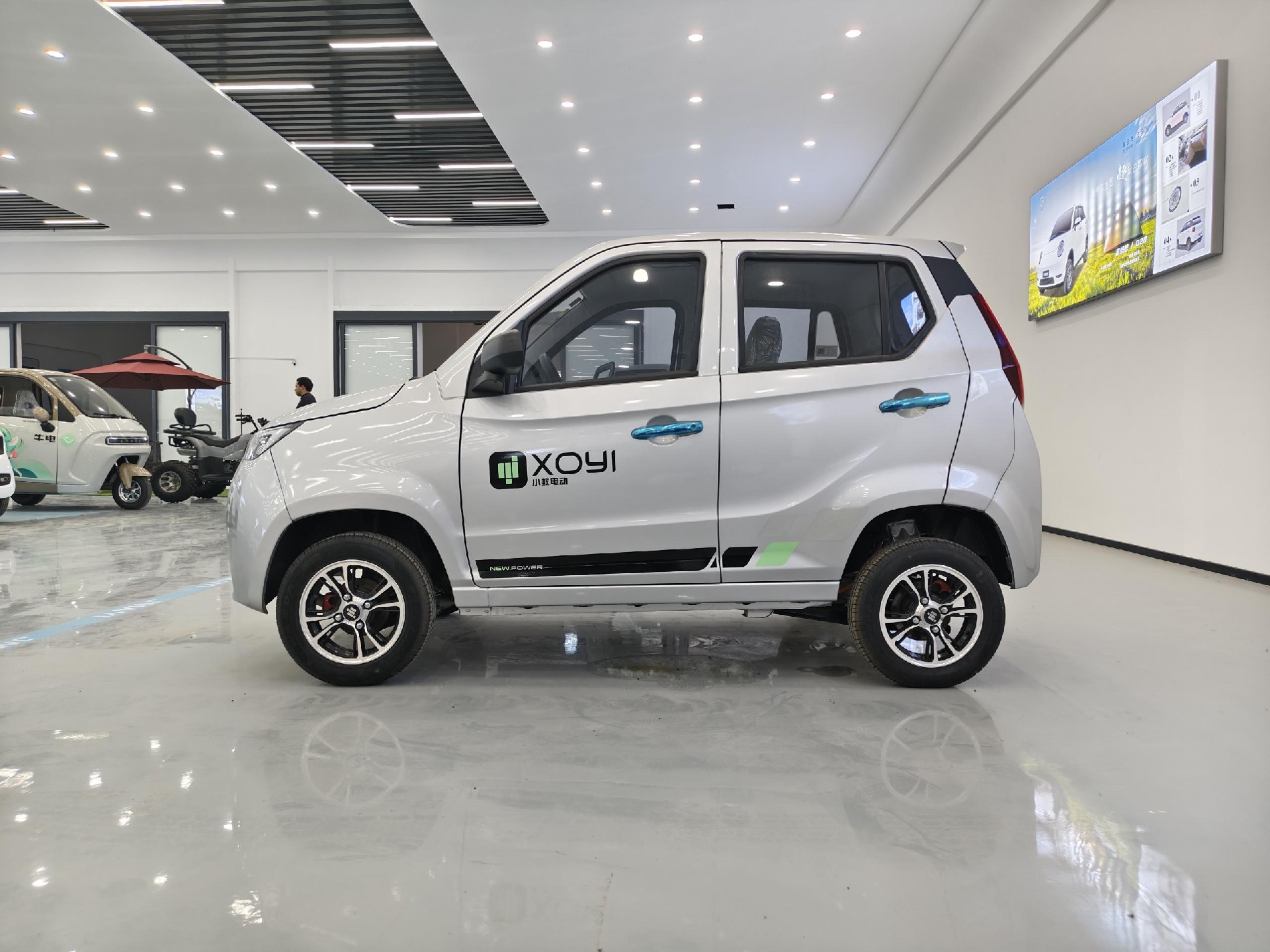 Keyu Special Offers EEC A901 72V 100AH 3000W 45KMH Small Electric Car