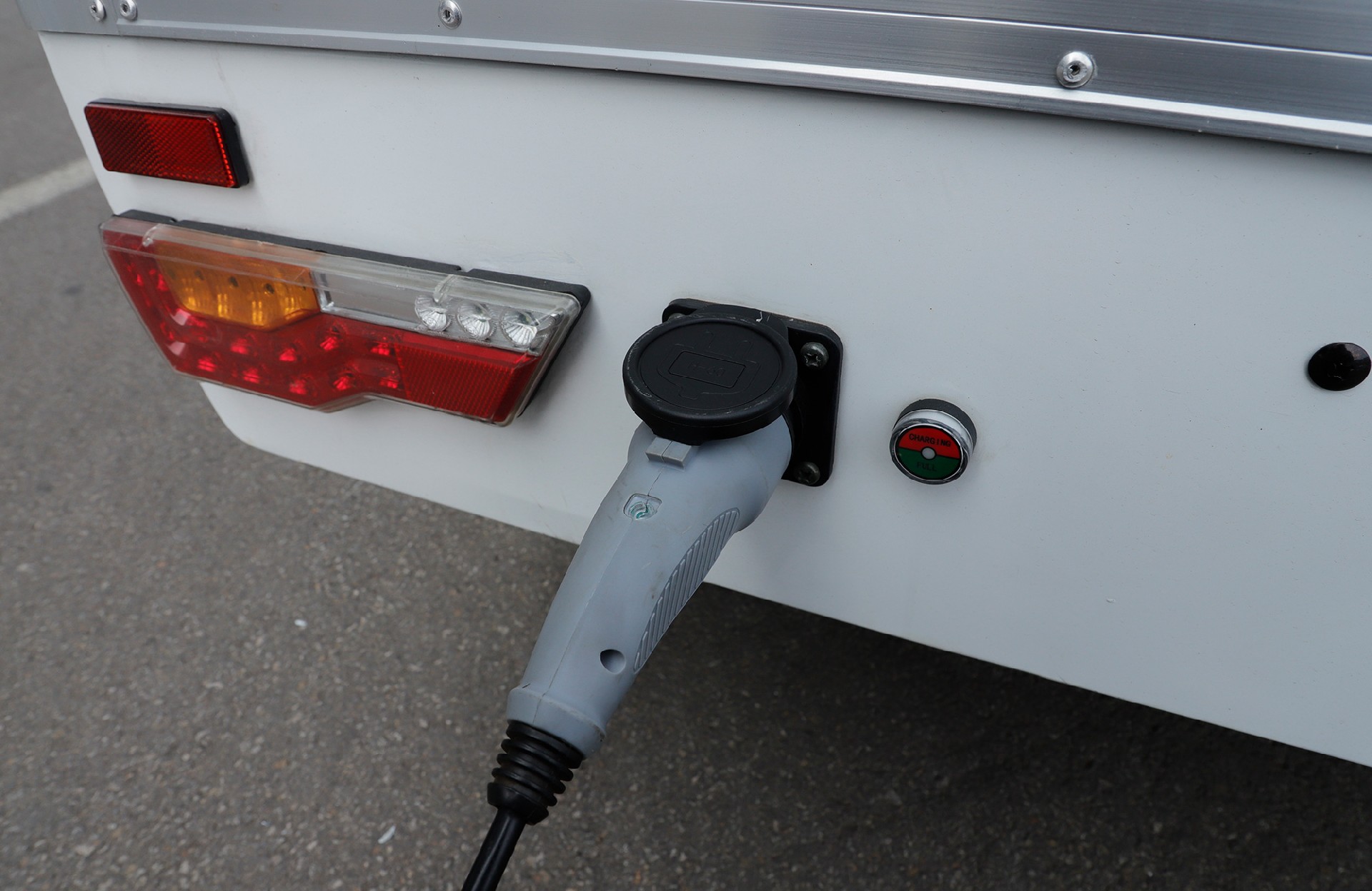 Keyu L7e EEC European Certification A8H 72V 5000W 100AH  Electric Cargo Box Truck
